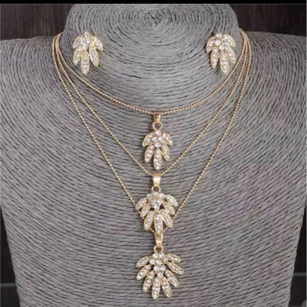 Necklace for women